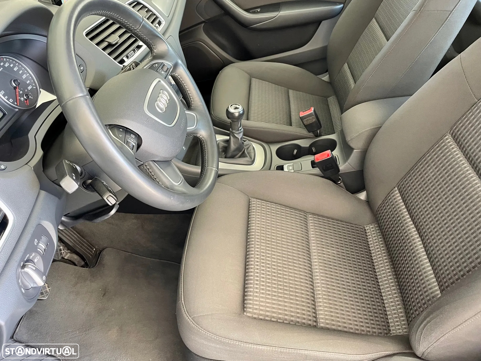 Audi Q3 2.0 TDI Design - 36