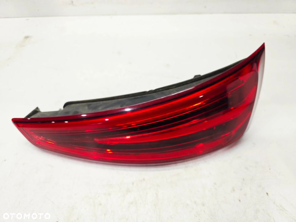 LAMPA PRAWY TYŁ LED AUDI Q3 8U 8U0945094H - 5