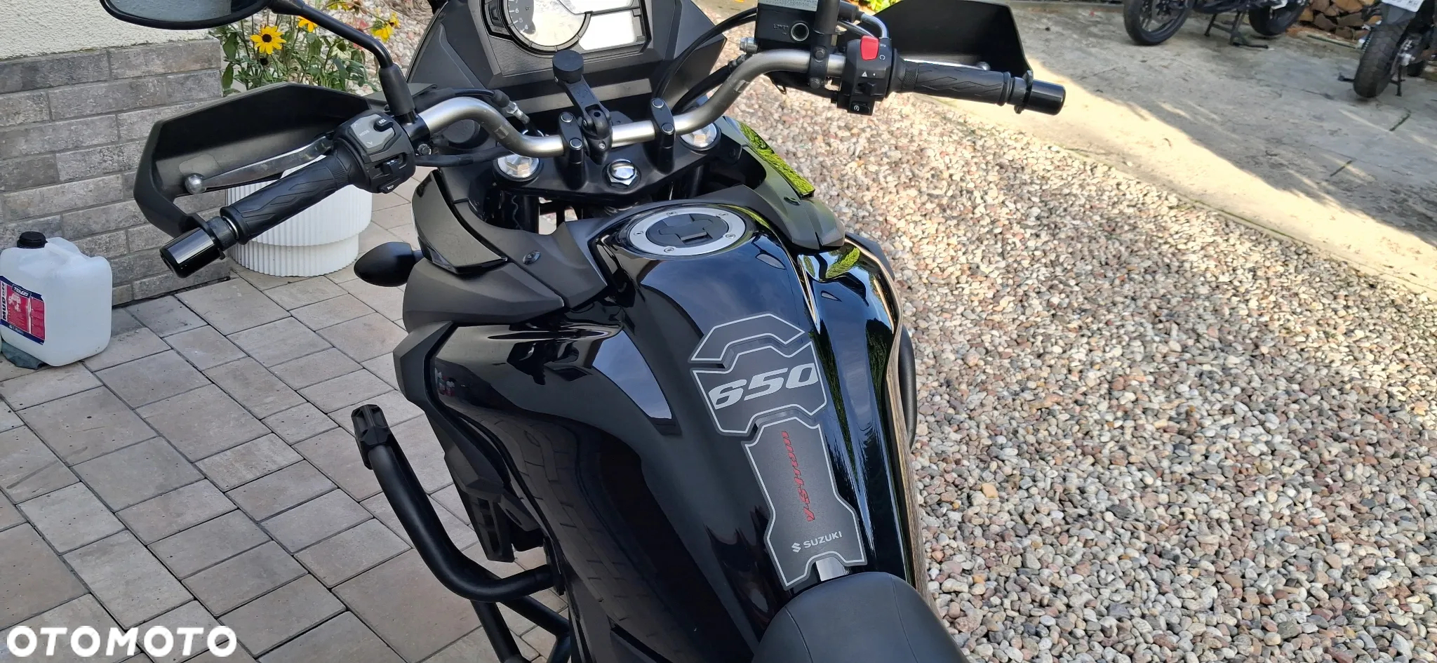 Suzuki DL - 7