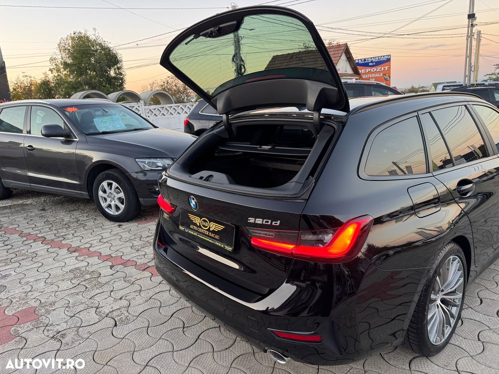 BMW Seria 3 320d Aut. Sport Line - 7