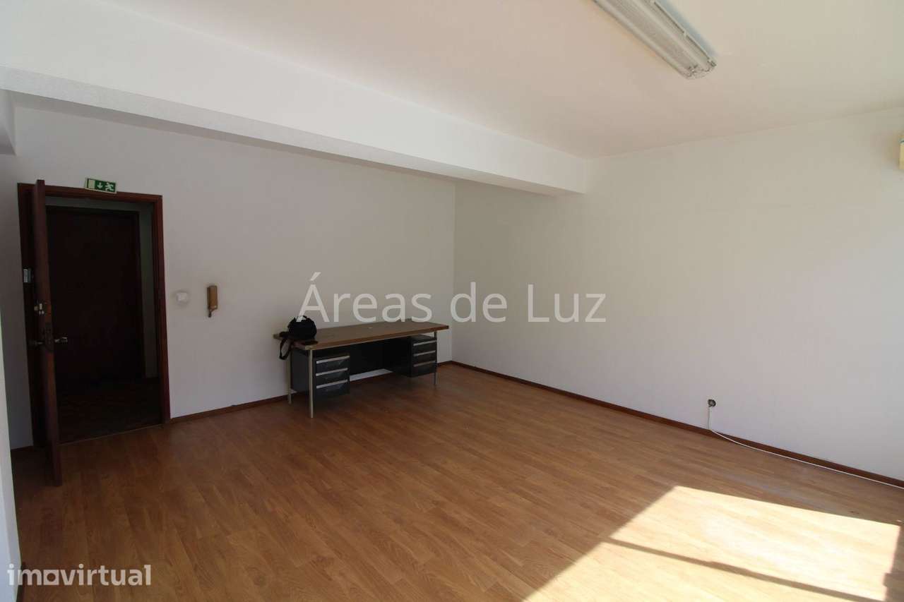 Escritório para arrendar no centro de Leiria - Grande imagem: 4/6