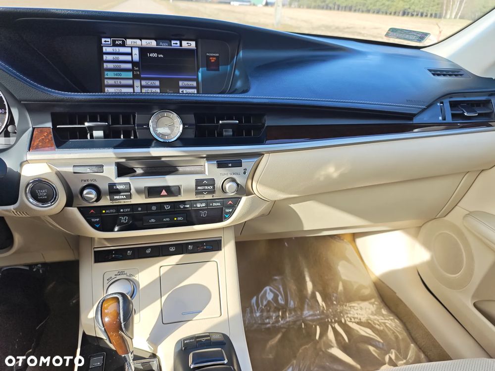 Lexus ES - 11