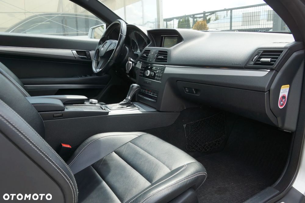 Mercedes-Benz Klasa E 220 CDI DPF BlueEFFICIENCY Automatik Avantgarde - 25