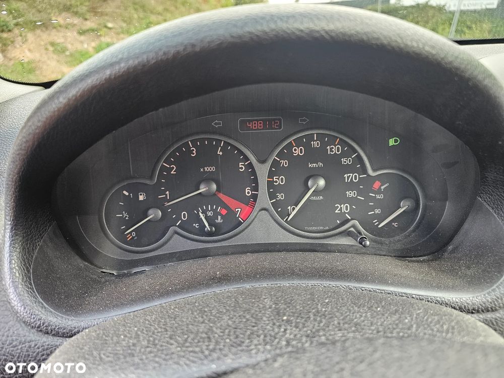 Peugeot 206 - 16