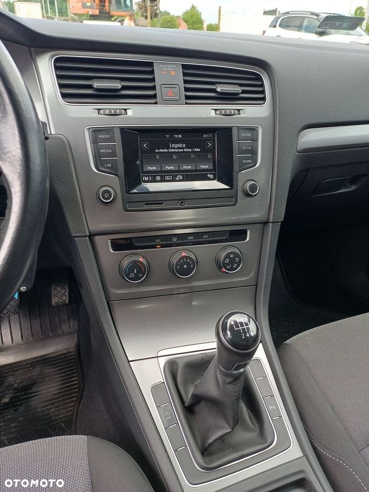 Volkswagen Golf - 15