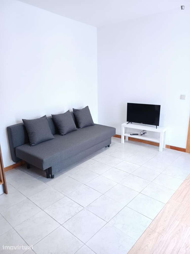 Apartamento com 1 quartos - localizado em Campanhã Porto - Grande imagem: 2/14