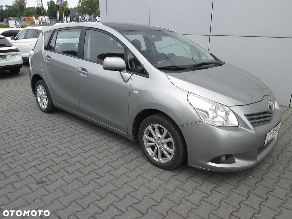 Toyota Verso 2.0 D-4D Life - 5