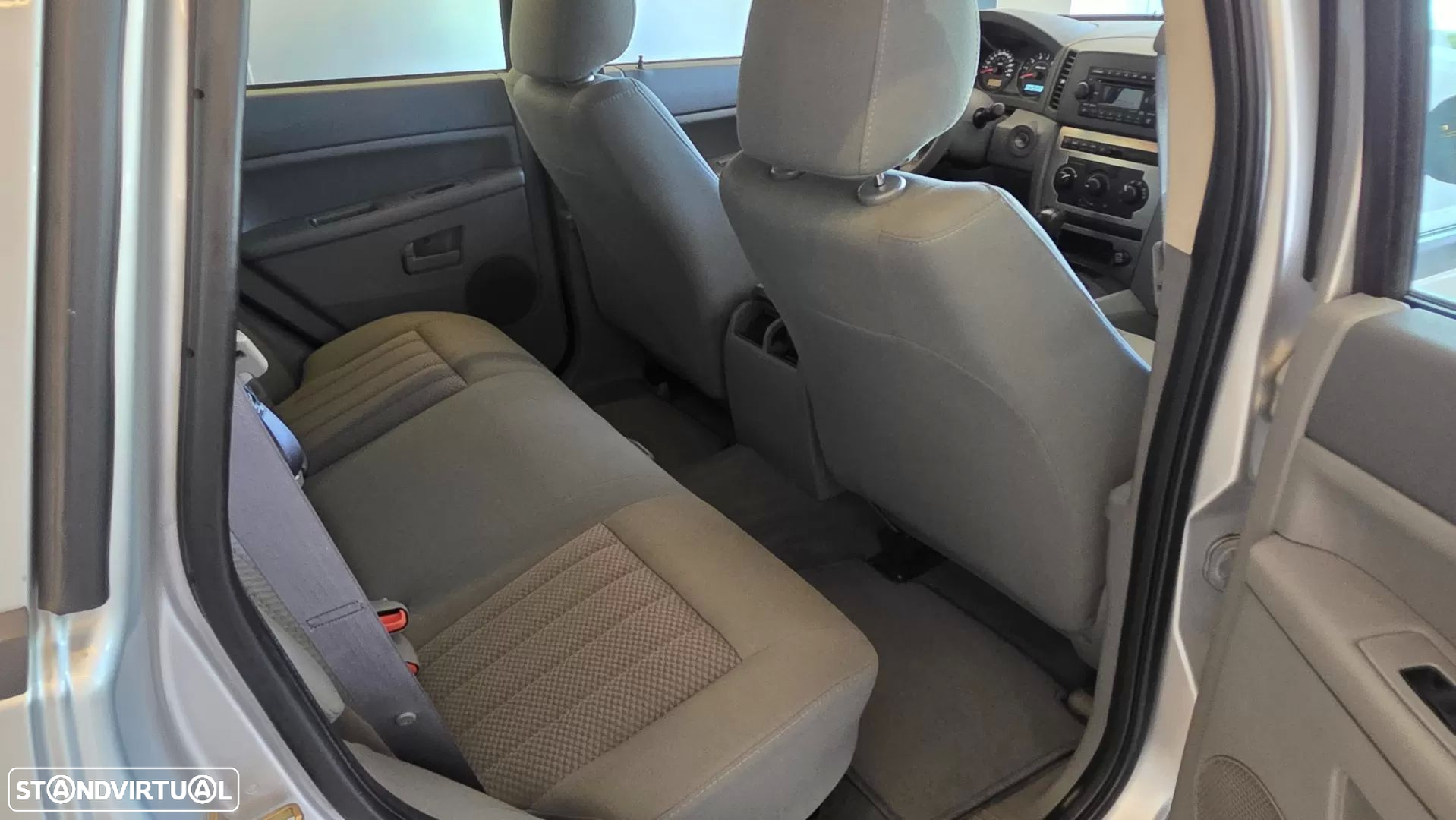 Jeep Grand Cherokee 3.0 CRD V6 Laredo - 37
