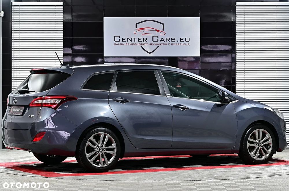 Hyundai i30 blue 1.6 CRDi DCT Passion - 16