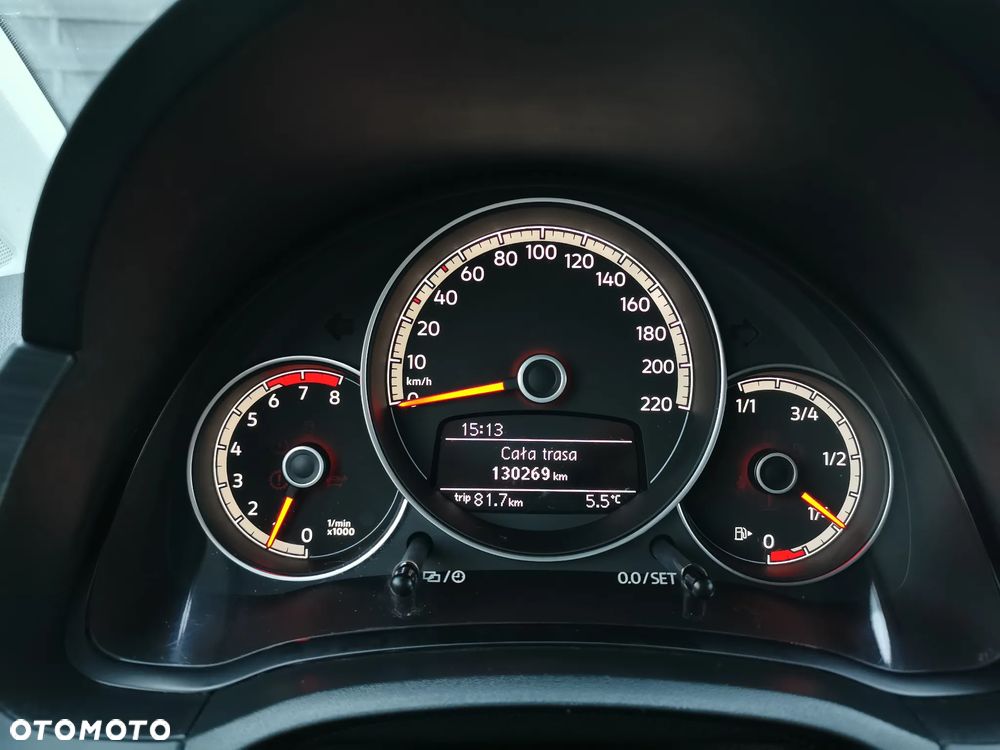 Volkswagen up! TSI (BlueMotion Technology) move - 32