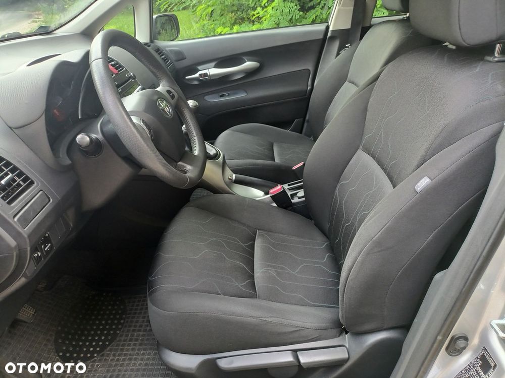 Toyota Auris 1.33 VVT-i Life Comfort - 12
