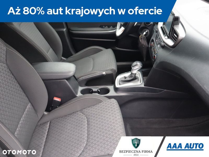 Kia Ceed - 11