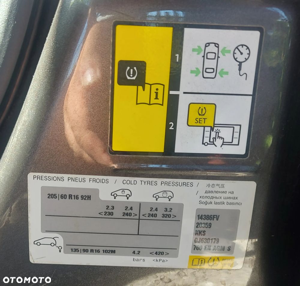 Citroën C4 Picasso 1.2 PureTech Exclusive - 25