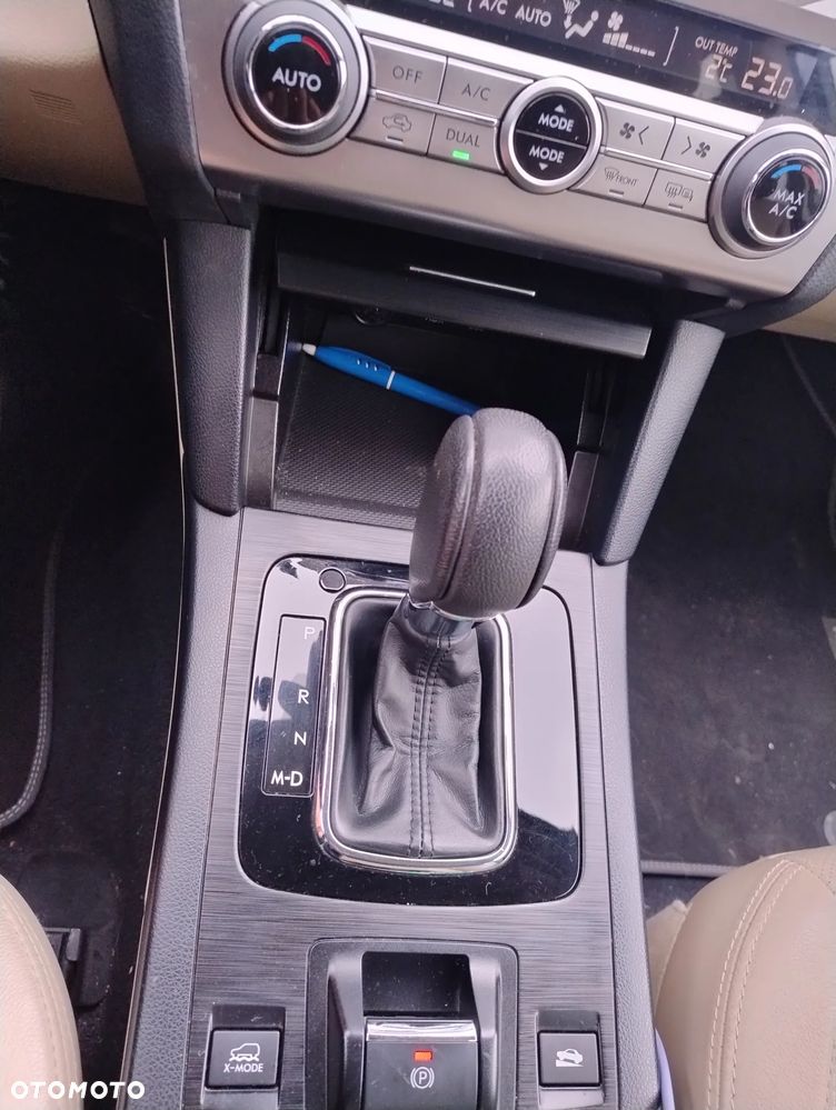 Subaru Outback 2.0D Exclusive Lineartronic - 17