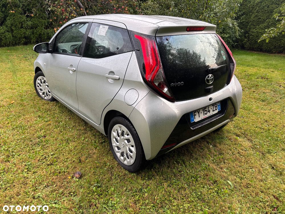 Toyota Aygo x-play - 6