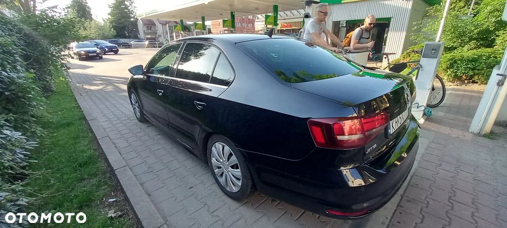 Volkswagen Jetta 1.4 TSI BMT Highline - 2