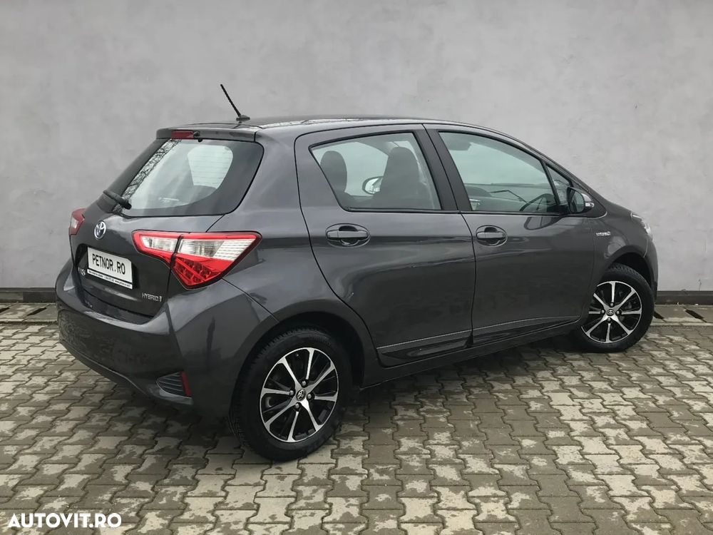 Toyota Yaris - 4
