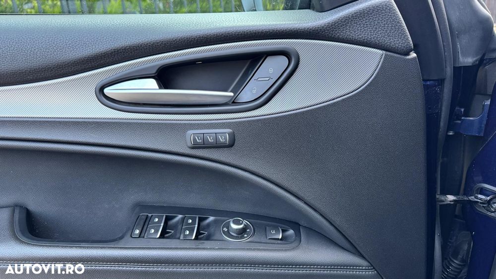 Alfa Romeo Stelvio 2.2 Diesel 16V AT8 Q4 B-Tech - 9