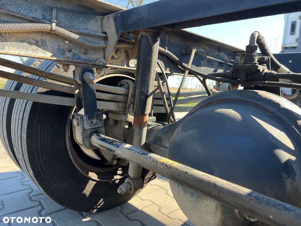 Nissan Atleon 80.140 - 22