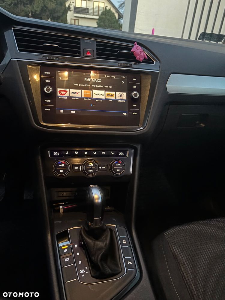 Volkswagen Tiguan - 9