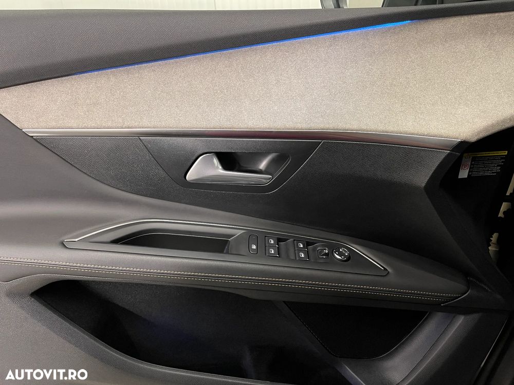 Peugeot 3008 PHEV 300 EAT8 4X4 GT - 30