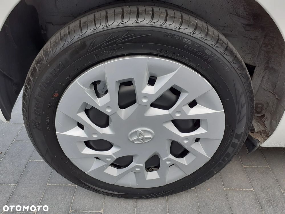 Toyota Aygo x-play connect - 23