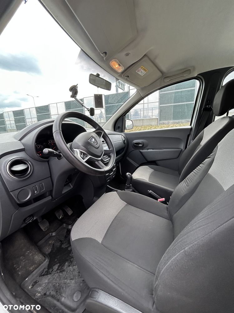 Dacia Lodgy 1.6 SCe Ambiance S&S - 12
