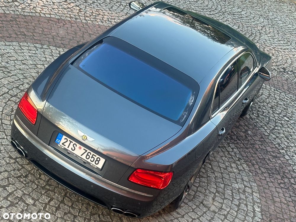 Bentley Flying Spur V8 Mulliner - 14