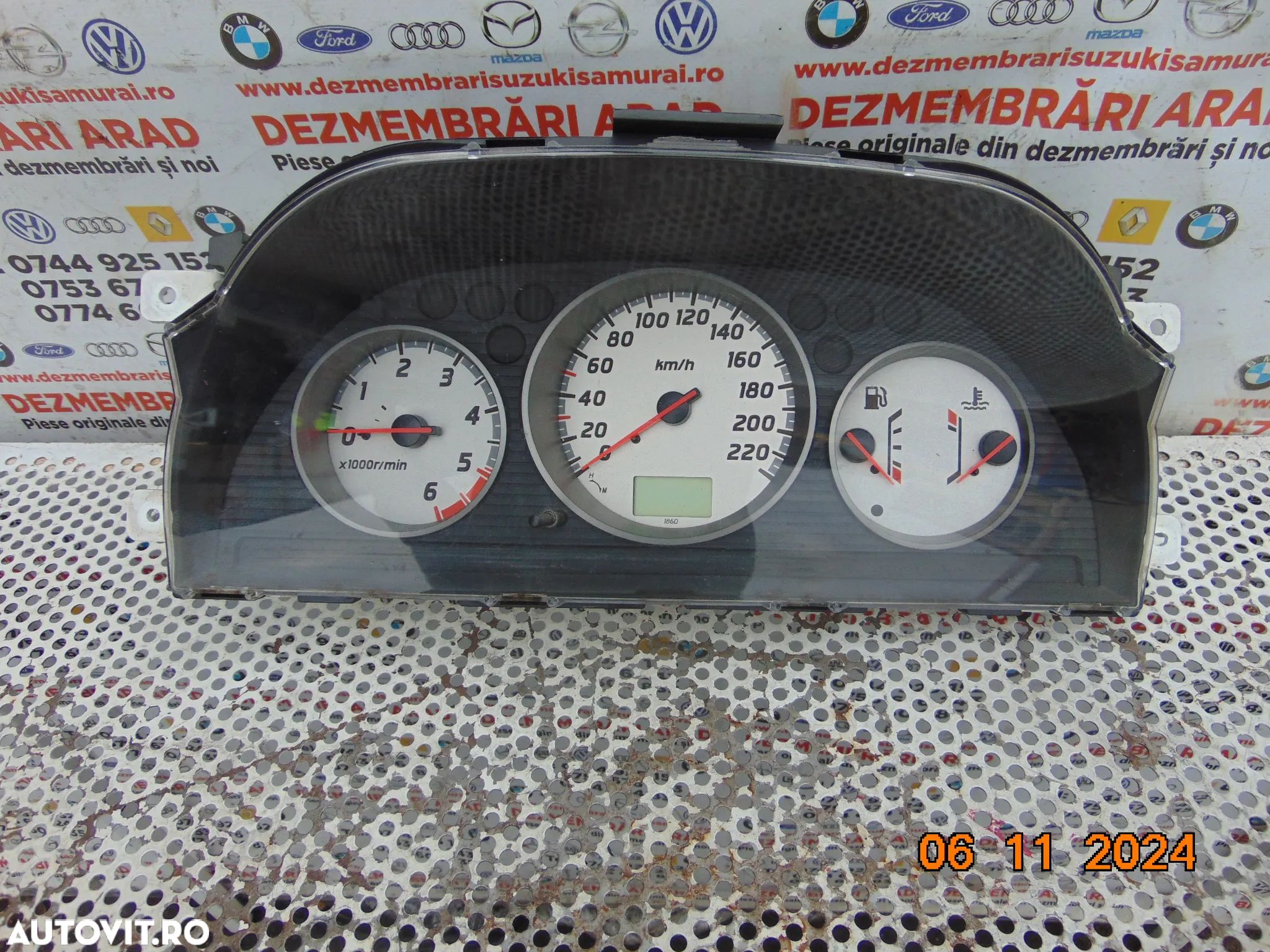 Ceasuri bord Nissan X Trail T30 2001-2007 dezmembrez X Trail 2.2dci - 1