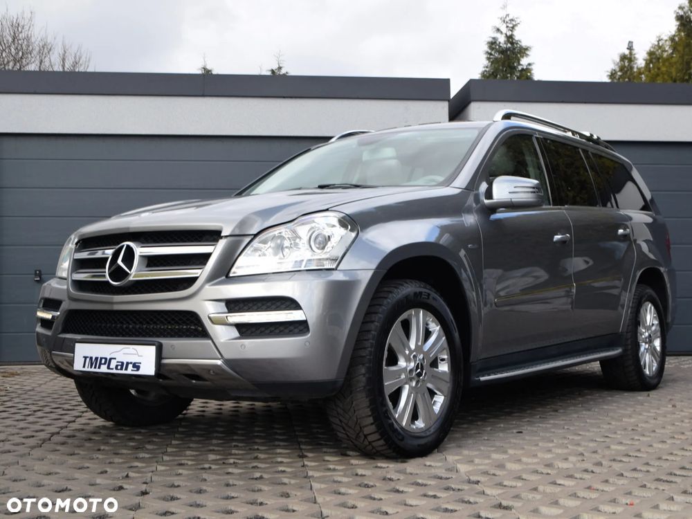 Mercedes-Benz GL - 12