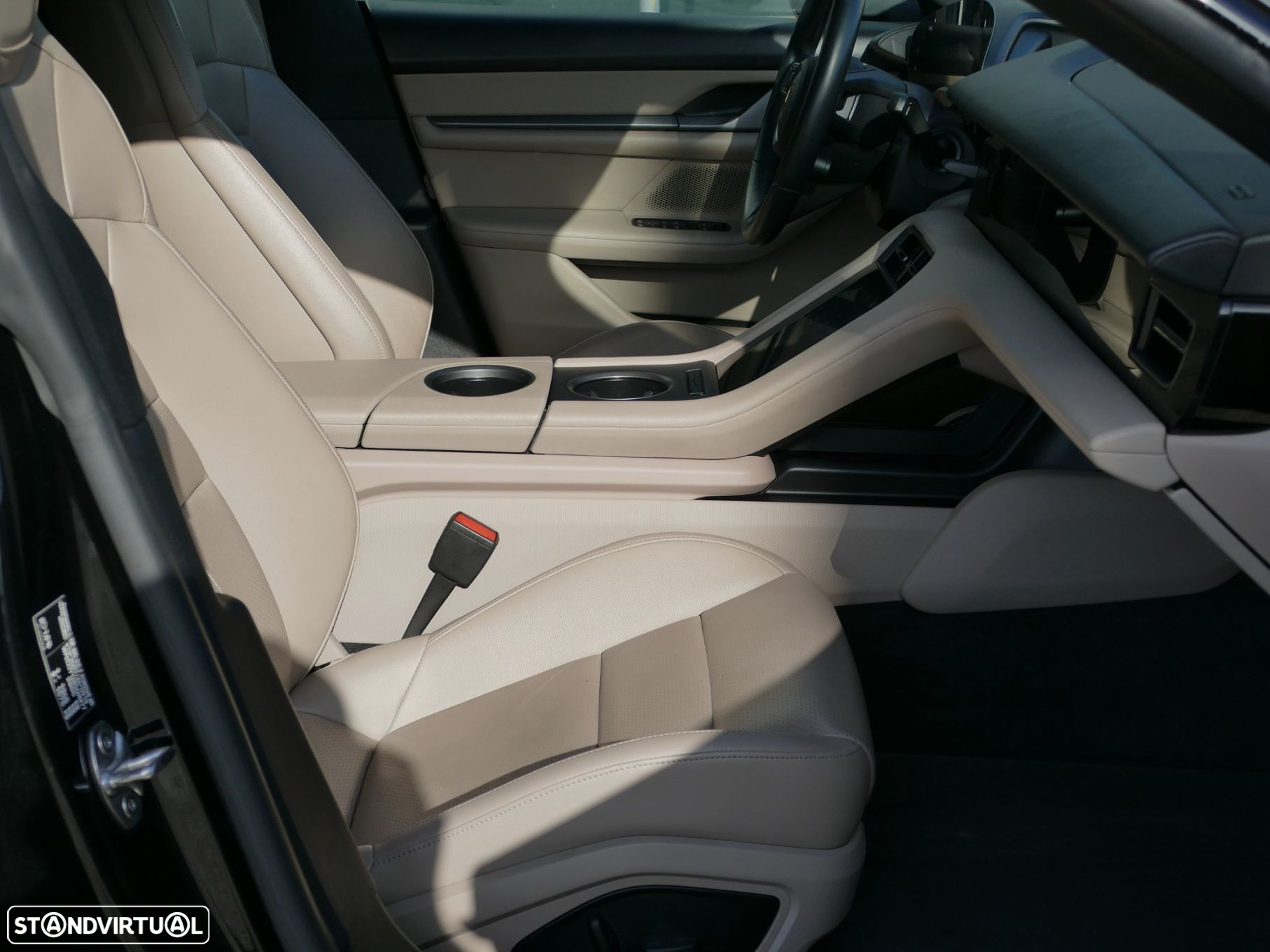 Porsche Taycan Sport Turismo 4S - 36