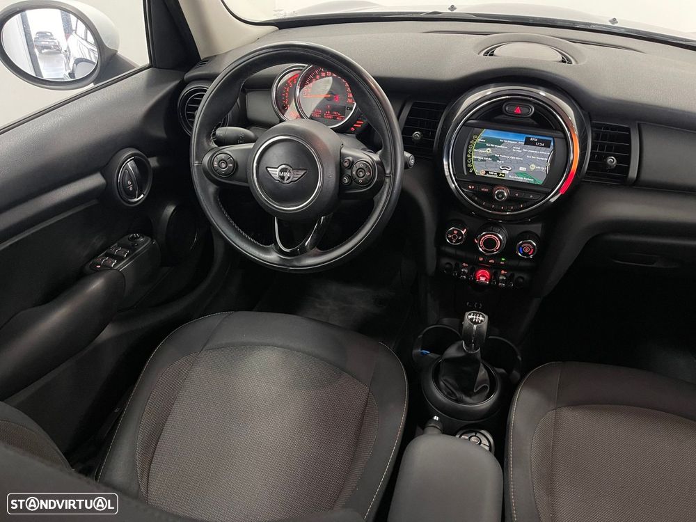 MINI 5 Portas One D - 21