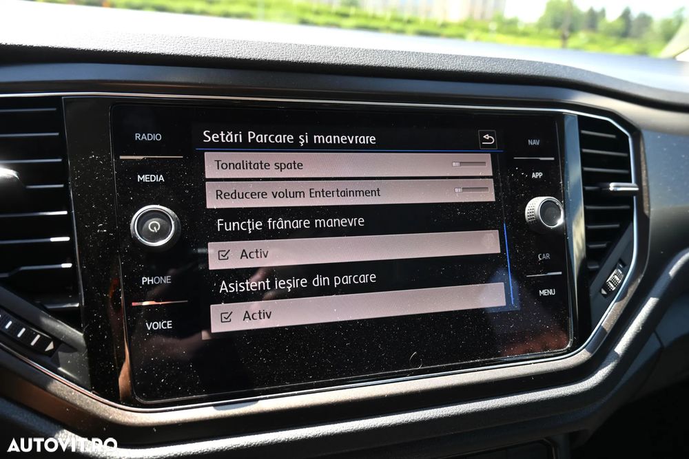 Volkswagen T-Roc 2.0 TDI SCR 4MOTION DSG Style - 38