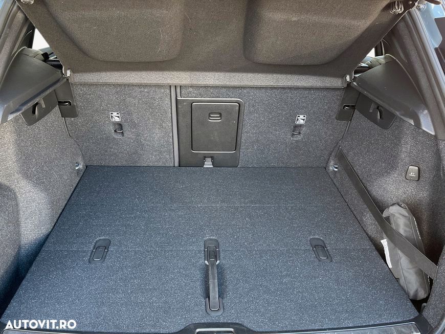VOLVO XC40 2020 — imagine 17