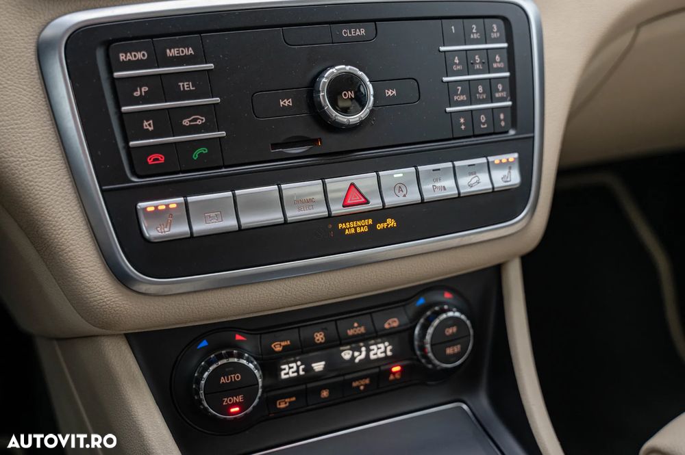 Mercedes-Benz GLA 220 4MATIC 7G-DCT - 17