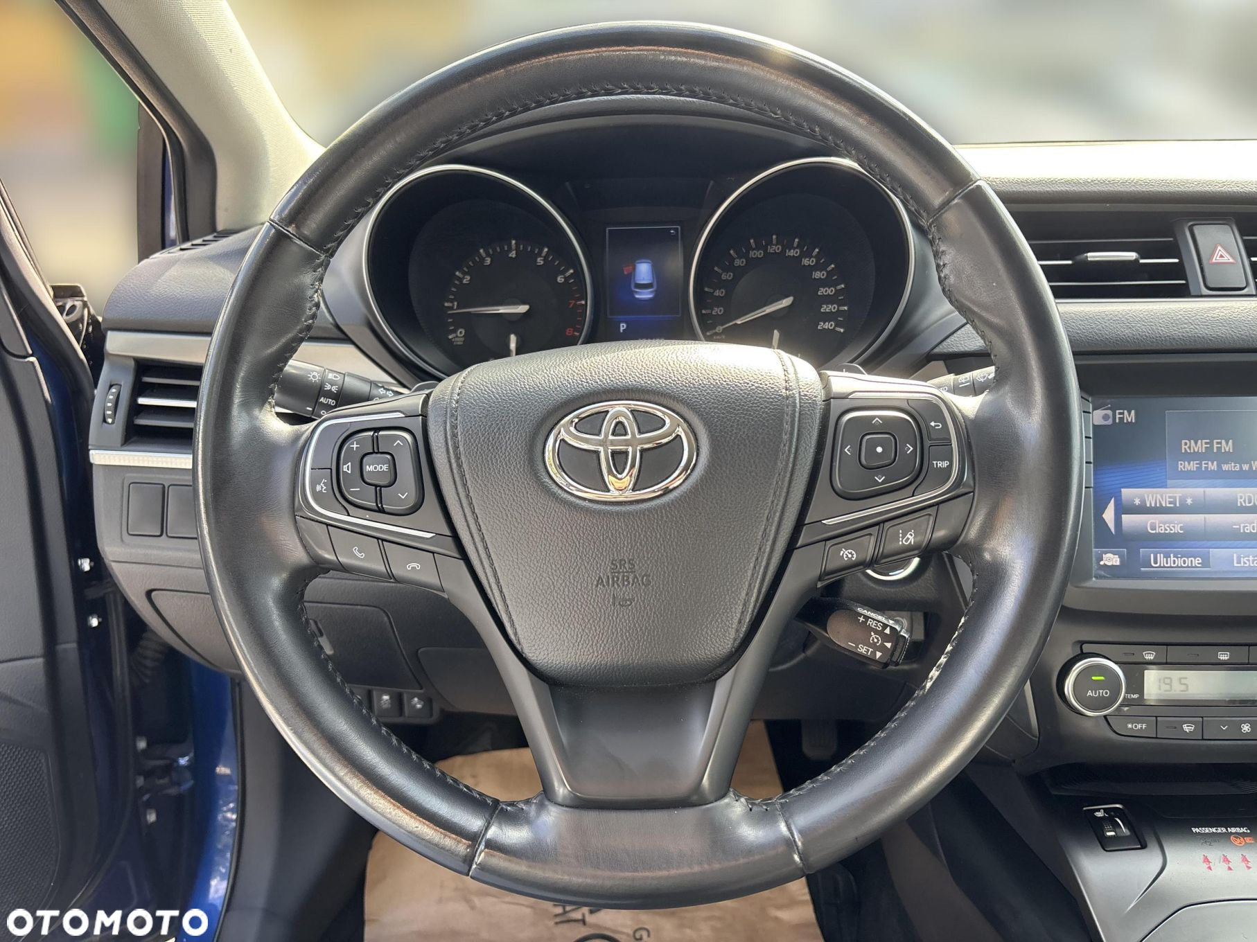 Toyota Avensis - 10