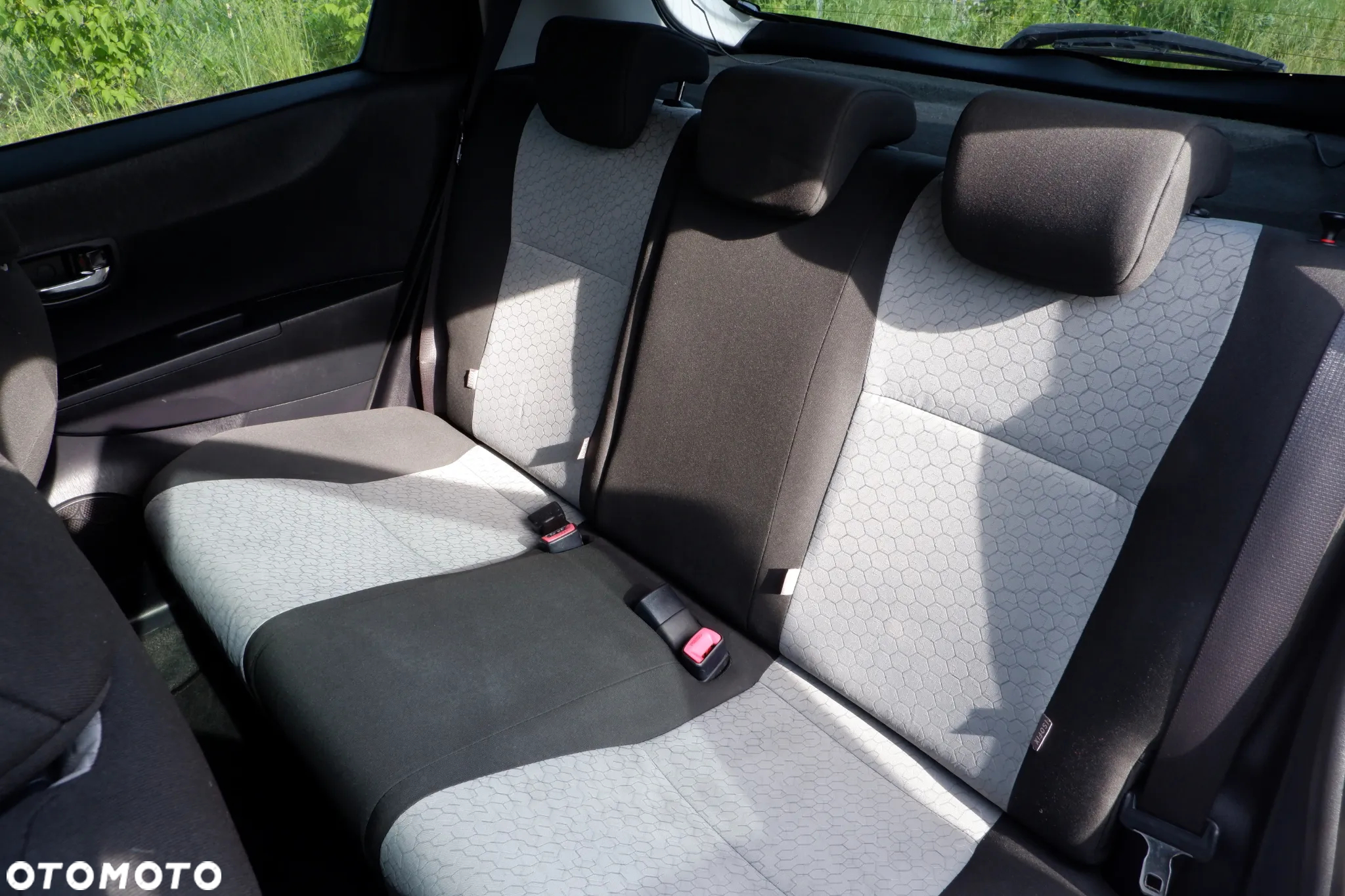 Toyota Yaris 1.0 Sol - 31