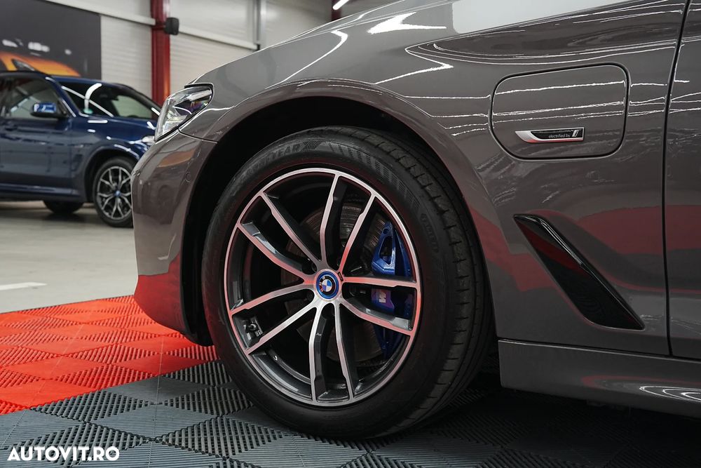 BMW Seria 5 520e AT PHEV - 22