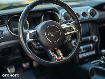 Ford Mustang 5.0 V8 GT - 8