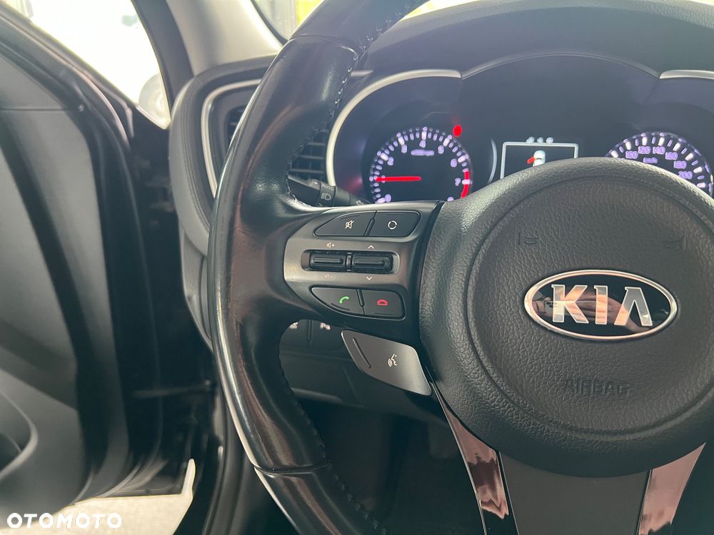 Kia Optima 2.0 L - 24