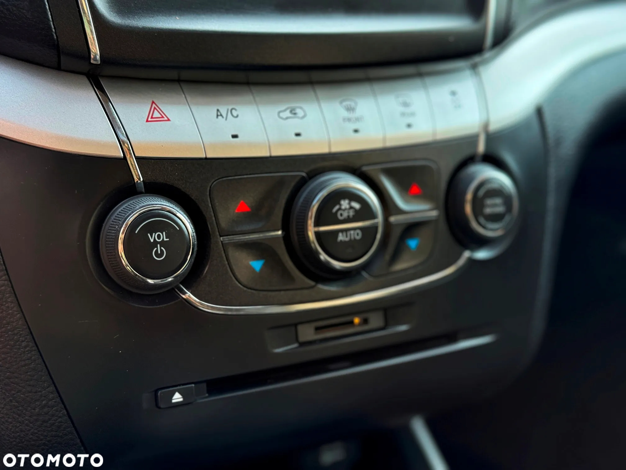 Fiat Freemont 2.0 Multijet Urban AWD - 31