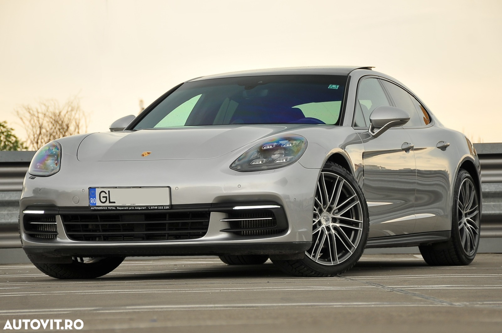 Porsche Panamera 4S - 3