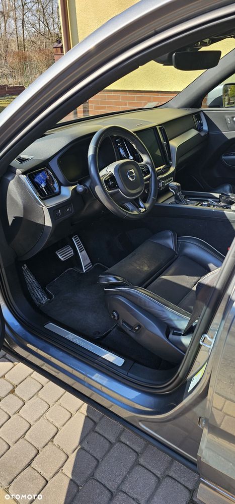 Volvo XC 60 T6 AWD R-Design - 10