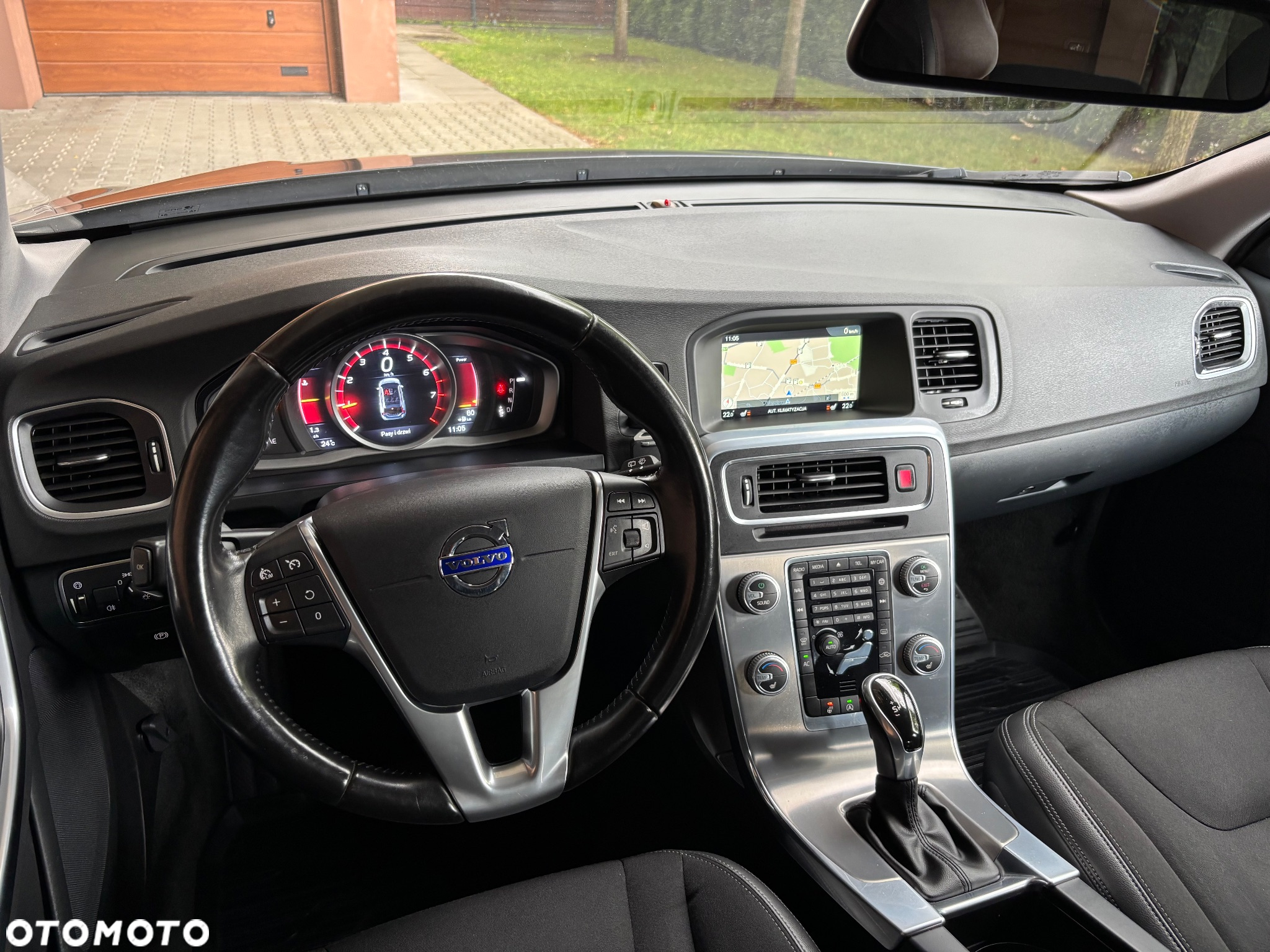 Volvo V60 T5 Drive-E Dynamic Edition (Momentum) - 34