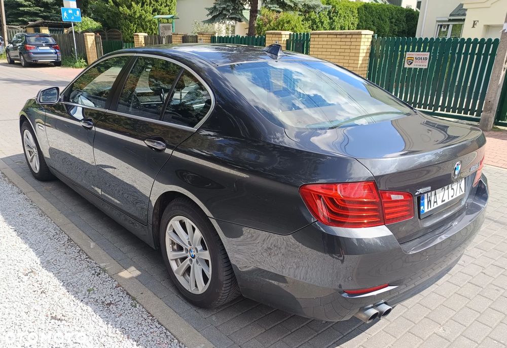 BMW Seria 5 528i xDrive - 9