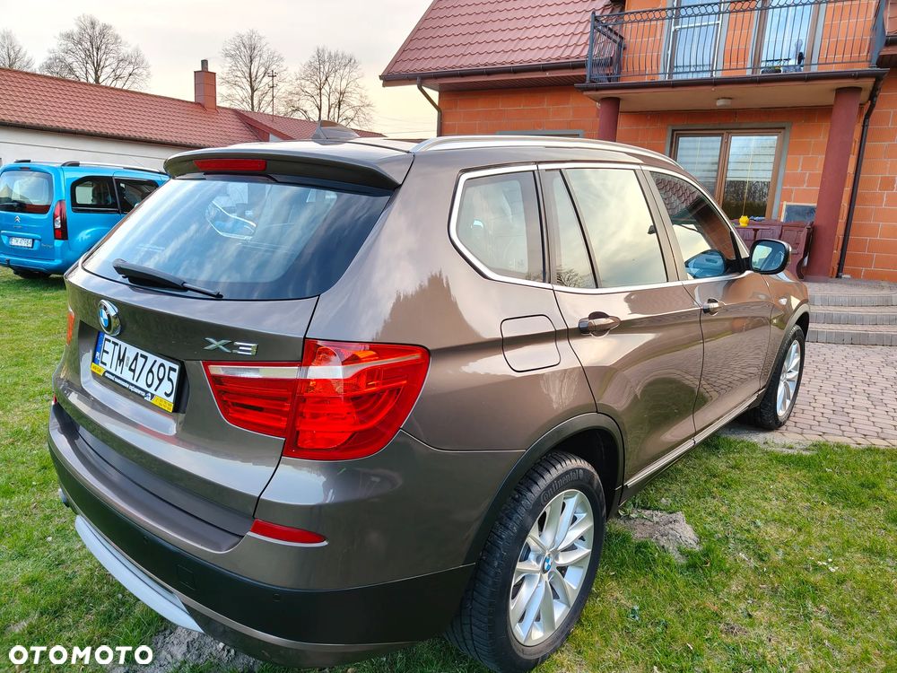 BMW X3 sDrive18d - 12