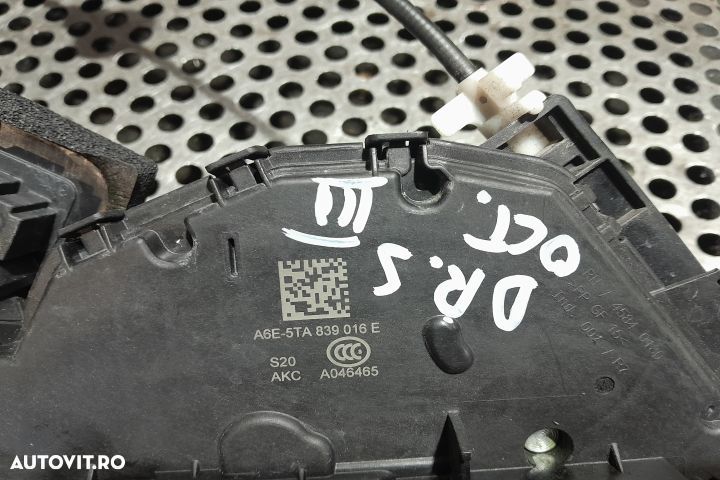 Broasca usa spate dreapta A6E-5TA839016E A6E-5TA839016E Skoda Octavia - 2