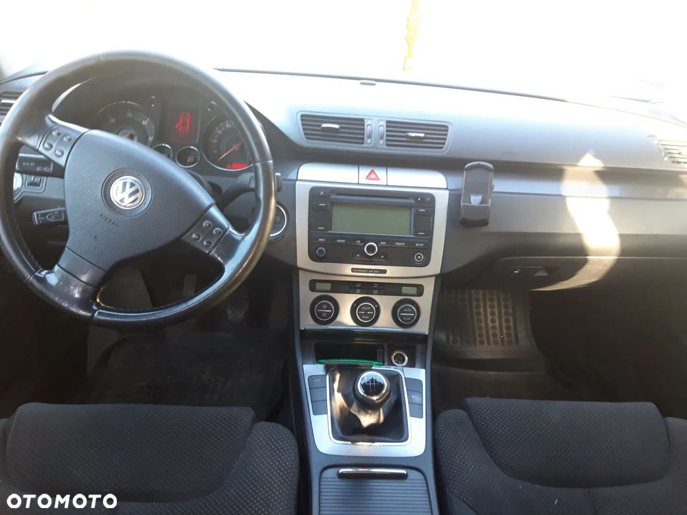Volkswagen Passat 1.9 TDI Individual - 7