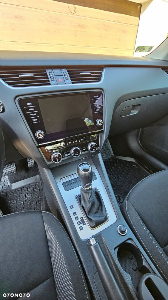 Skoda Octavia 1.4 TSI Ambition DSG - 8