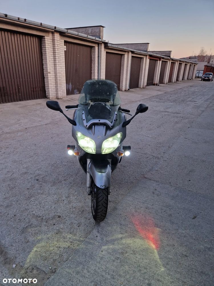 Yamaha FJR - 4